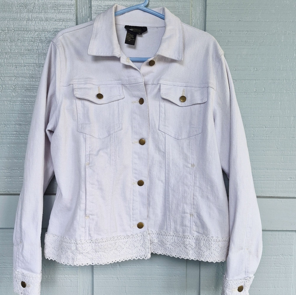NWOT Twiggy LONDON White Jean Jacket with Crochet Lace Hem/Cuffs XL Boho Fairy